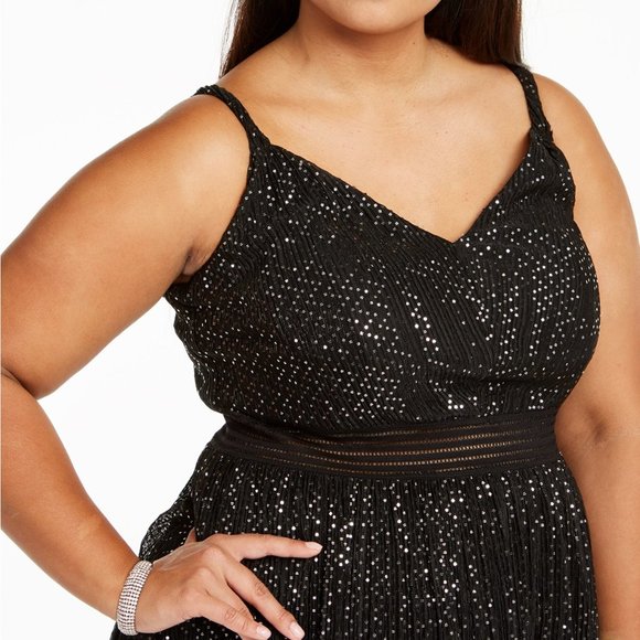 City Studio Dresses & Skirts - NWT City Studios Trendy Plus Size  24W Metallic Fi